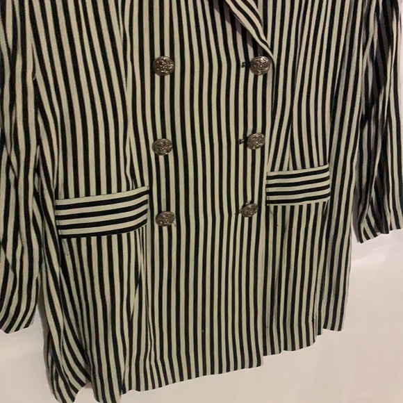 Stuart Alan Black w/Sage Jacket & Sage Pleated Skirt, Size 8 MAKE AN OFFER!!! - Picture 4 of 11